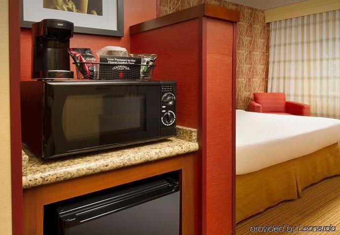 Courtyard By Marriott 3*